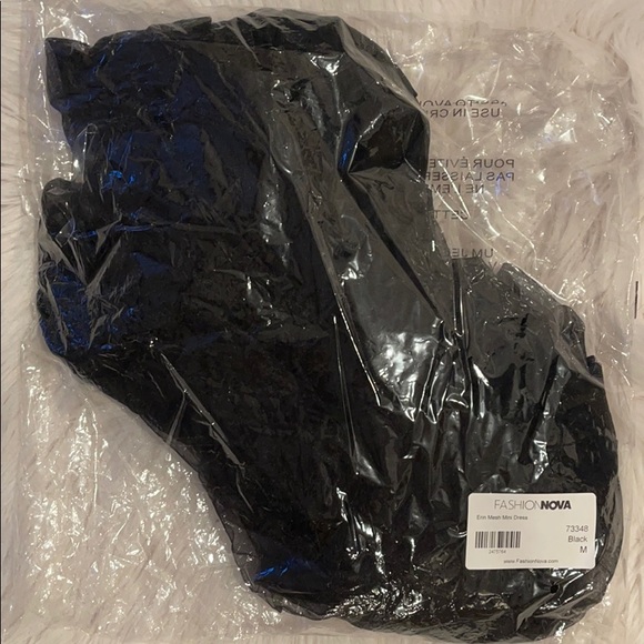 Dress - Picture 3 of 4